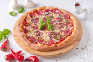 Pizza Ostre Salami 32cm