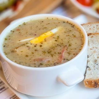 Żurek Babuni z jajkiem