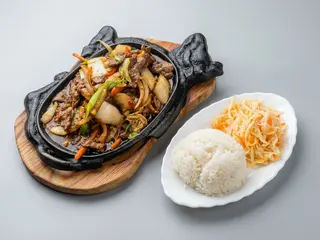 Wołówina w sosie curry 850g