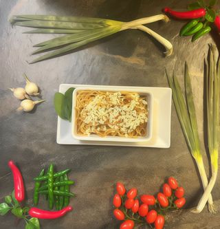 Spaghetti Bolognese zapiekane serem 850g