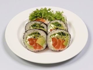 Futomaki w płatku sojowym 6szt