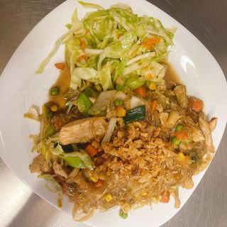 Makaron sojowy z wieprzowiną