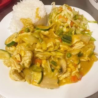 Kurczak w sosie curry 850g