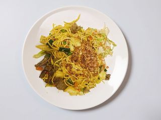 Chiński makaron z wieprzowiną