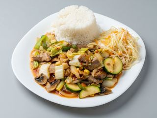 Kurczak z warzywami 850g