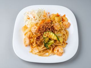 Makaron udon z krewetkami