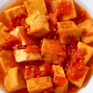 Tofu w sosie pomidorowym