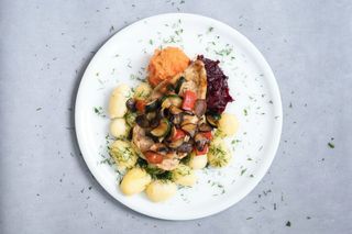 Grillowana pierś z kurczaka z warzywami