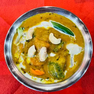 Nauni Ghiu veg korma
