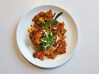 Paneer sizzlers with naan