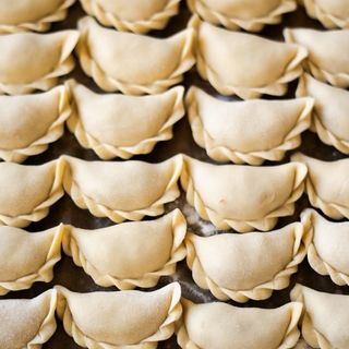 Pierogi z ziemniakami i smażoną cebulką 10 szt.