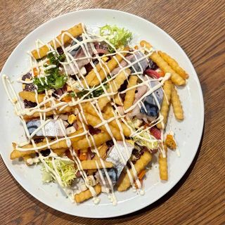 Sałatka „Hekele” z makrelą i burakiem 