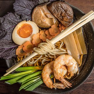 RAMEN z mięsem