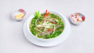 Pho z wołowiną smażoną