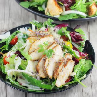 Sałatka z kurczakiem