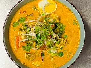 Tajski Ramen z cielęciną