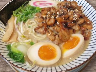 Tajski Ramen z boczkiem