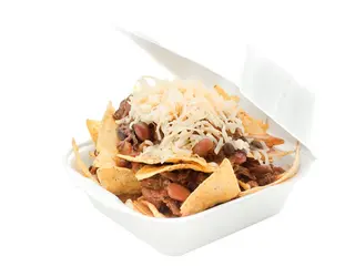 Chili con carne na chipsach z tortilli i ryżu