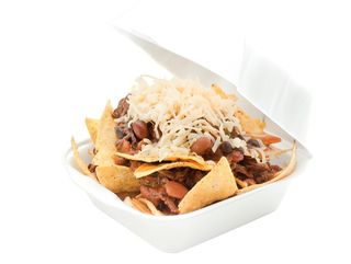 Chili con carne na chipsach z tortilli i ryżu