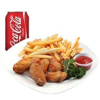 Kurczak Wings Box 7szt Plus 0.33L Pepsi