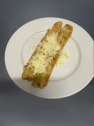 Naleśniki ze szpinakiem - 2 sztuki