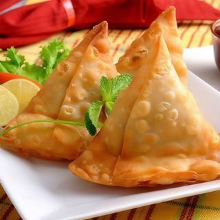 Chicken Samosa 2szt