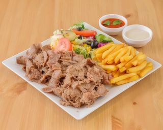 Big Kebab na talerzu 100% Kraftowy Kebab