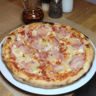 Pizza Hawaiano z szynką 30 cm
