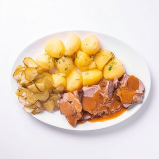 Pieczeń z szynki w sosie