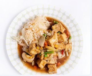 Tofu w sosie pomidorowym