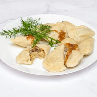 Pierogi z kapusta i pieczarkami 10szt