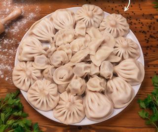 Talerz pierogów porcja dla około 4-5 osób