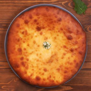 Chaczapuri ze szpinakiem mozzarella z goudą