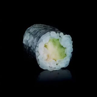 HOSOMAKI AWOKADO