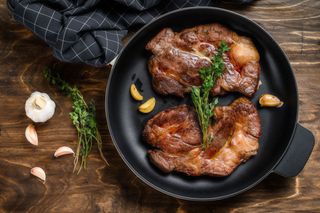 Grillowana karkówka w ziołach