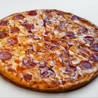 Pizza z Szarpaną Wieprzowiną 