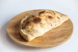 Calzone Pitta (składana na pół i dzielona na kawałki) 22cm