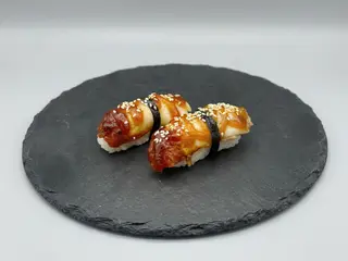 Nigiri z węgorzem