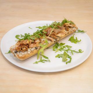 Zapiekanka z kebapem