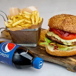Piekielny Wypas + średnie frytki + Coca-Cola 0.5 L