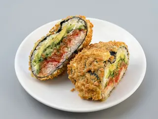 Sushi Burger z tatarem z łososia 