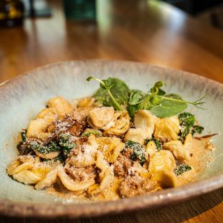 Orecchiette Con Salsiccia, Spinaci E Mascarpone