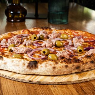 Pizza Tonno
