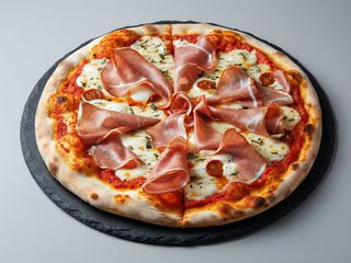 Pizza Prosciutto e Carciofini