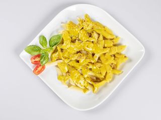 Penne w sosie śmietanowo- kurkowym