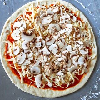 Pizza Funghi 42cm