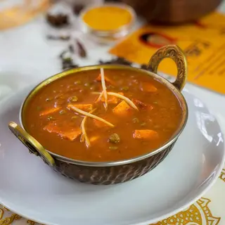 Mutar paneer