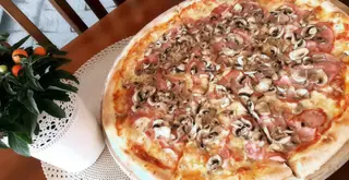 Pizza Capricciosa duża 32 cm.