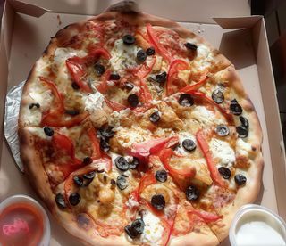 Pizza Grecka duża 32 cm.