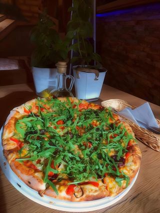 Pizza warzywna mała 20 cm.